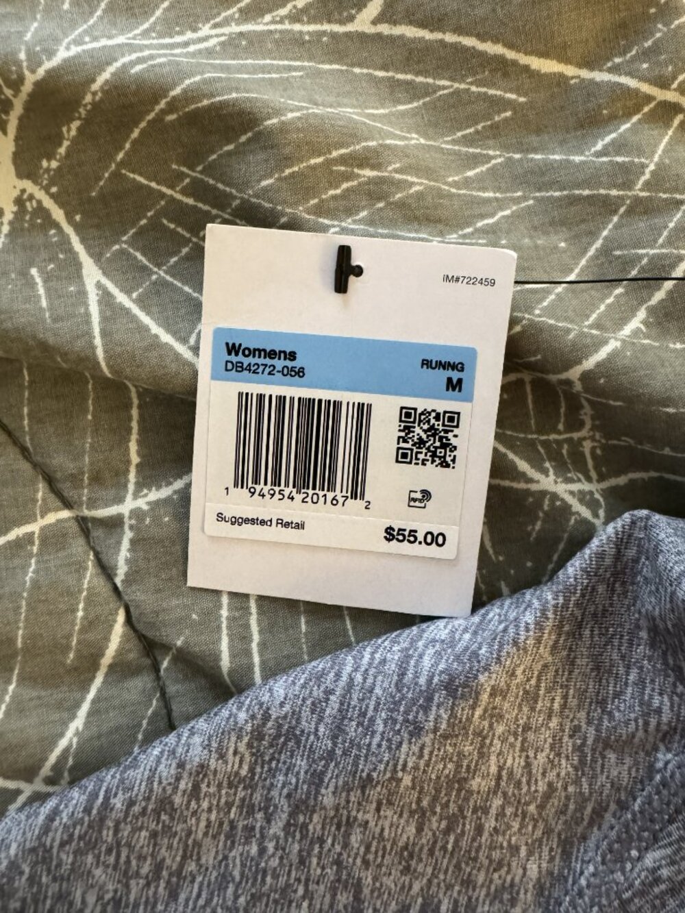 NWT Nike Dri-FIT Running Gray Long Sleeve Thumbhole Top Women's M - $55 MSRP - Picture 6 of 10